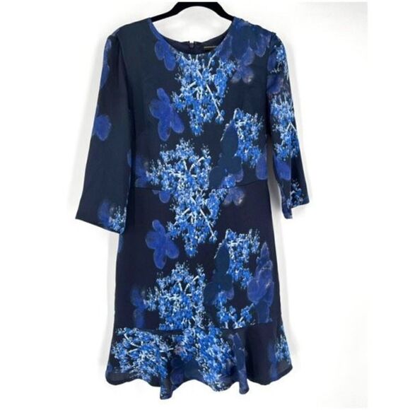 BANANA REPUBLIC FLORAL PRINT 3/4 SLEEVE FIT & FLARE DRESS BLUE MULT Size 6 - Picture 3 of 12